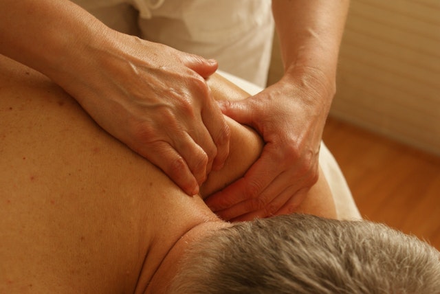 How lymphatic drainage massage can help women