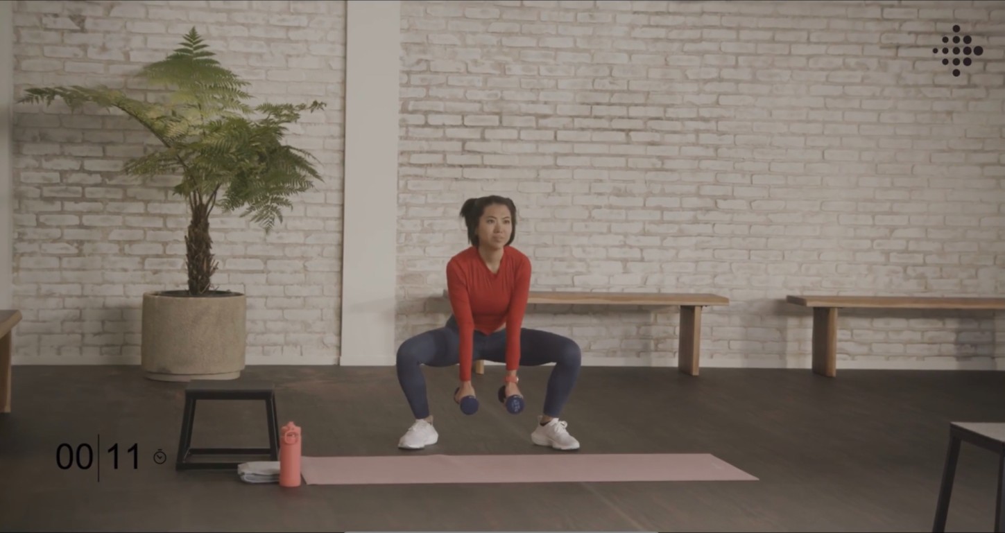 Yui Shibata - Sumo squat